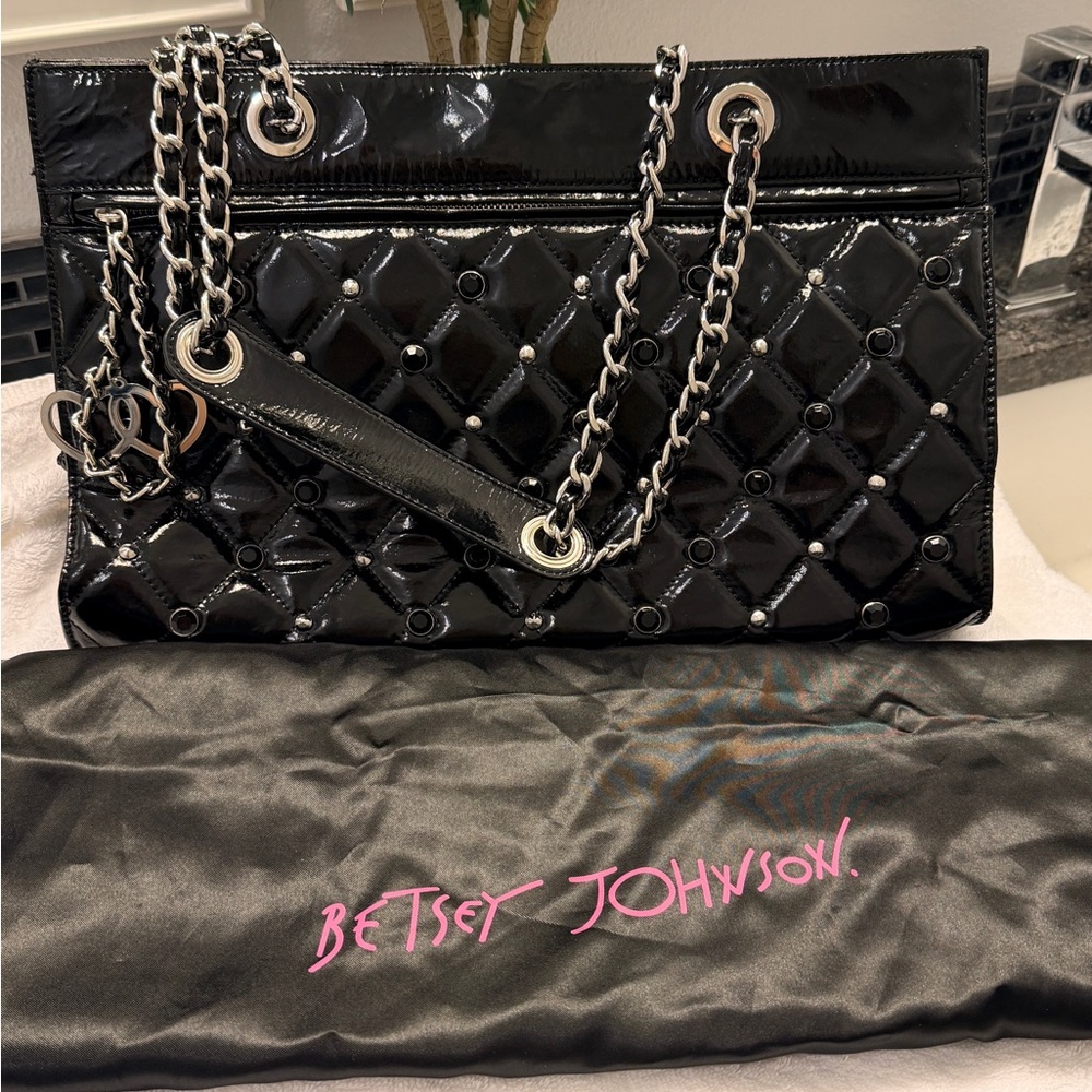Betsey Johnson Glossy Black Quilted Shoulder Bag